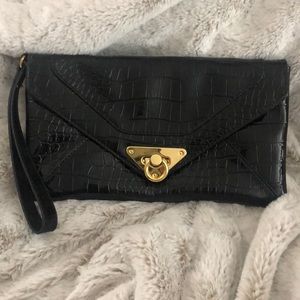 Women’s Clutch/Wristlet purse